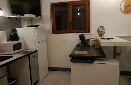 Villevieux Apartment | Casa Cozy Jurassian