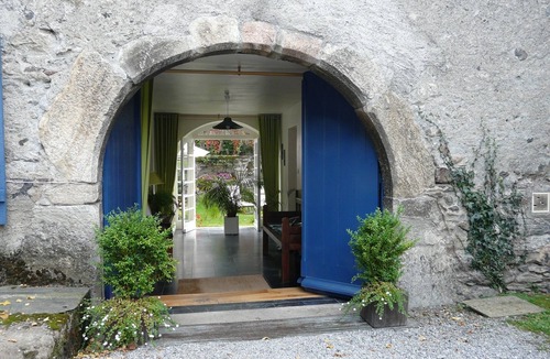 Guchan House | Casa Dartos: A large old village house, very quiet and cosy.