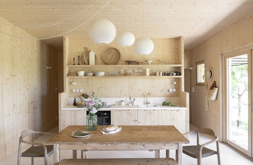 Mercurey House | Casa Ladoit (7 p) vineyard view | architect-designed house