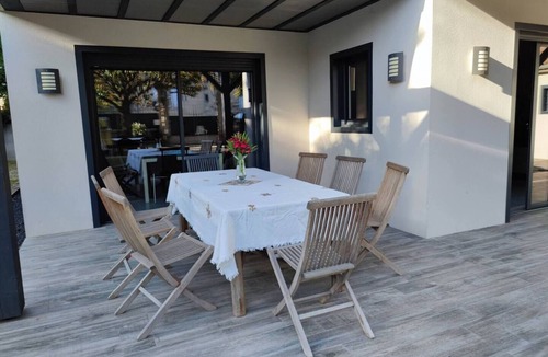 Montelimar Villa | CASA REGAL - Villa with enclosed garden, pétanque court, giant screen and billiards table