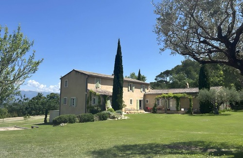 Saint-Didier Bed & Breakfast | Cascade Guest Room with Shared Pool, Wi-Fi, and Air Conditioning