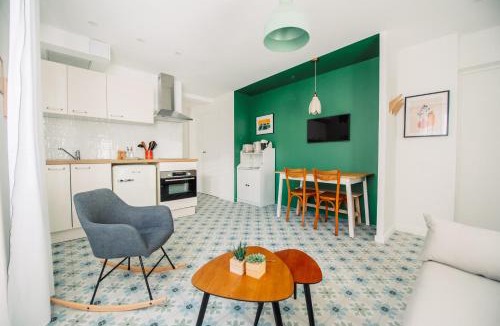 Alpes-Romans Apartment | Casita Valence - Petite maison de charme - Parking gratuit & Jardin Privé