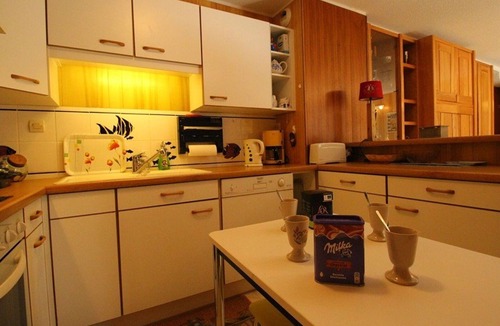 Bagneres-de-Luchon Apartment | Central Apt 6/7 pers. in Bagnères-de-Luchon with parking and pets allowed