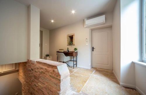 Dracy-le-Fort Apartment | Château de Dracy La Nomade