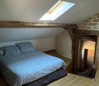 Varennes-sous-Dun Bed & Breakfast | Château de GRANDVAUX