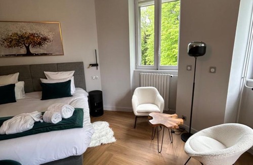Geneuille Hotel | Château de La Dame Blanche - Logis