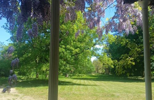 Challuy Bed & Breakfast | Château de Maucouvent