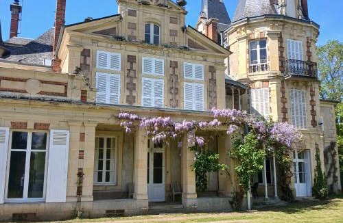 Challuy Bed & Breakfast | Château de Maucouvent