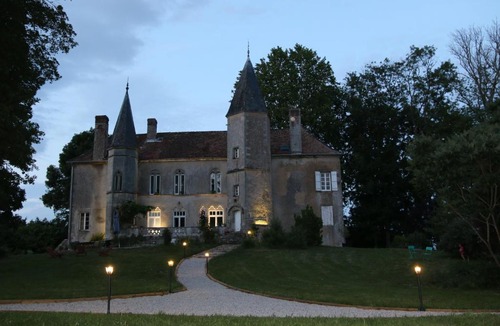 Saint-Forgeot Bed & Breakfast | Château de Millery