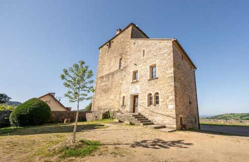 Rosay House | Château de Rosay - view & gardens