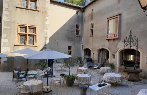 Varennes-les-Macon Bed & Breakfast | Château de Varennes