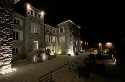 Curieres Bed & Breakfast | Château du Puech en Aubrac