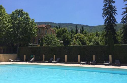 Montbrun-les-Bains Apartment | Château Luxury Stay Montbrun