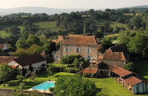 Saint-Ythaire House | Châtel de Bierre