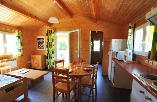Saint-Donat-sur-l'Herbasse Ski Chalet | Chalet for 6 people with terrace at Domaine du Lac de Champos