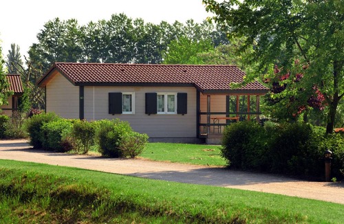 Saint-Donat-sur-l'Herbasse Ski Chalet | Chalet for 6 people with terrace at Domaine du Lac de Champos