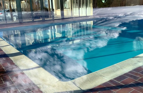 Saint-Laurent-en-Grandvaux House | Chalet L’Embellie - Chalet avec piscine partagée