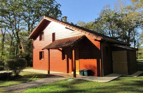 Lachapelle-Auzac Ski Chalet | Chalet in the woods of beautiful Dordogne valley