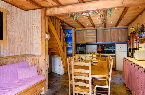 Saint-Maurice-sur-Moselle Ski Chalet | Chalet "Myrtilles" with Mountain View, Private Terrace and Wi-Fi