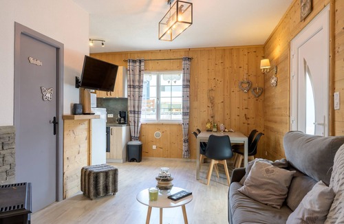 Saint-Maurice-sur-Moselle Ski Chalet | Chalet "La Petite Chaumière" with Mountain View, Private Terrace and Wi-Fi
