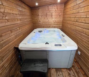 Saint-Nizier-du-Moucherotte Ski Chalet | Chalet & private HOT TUB between city and mountain