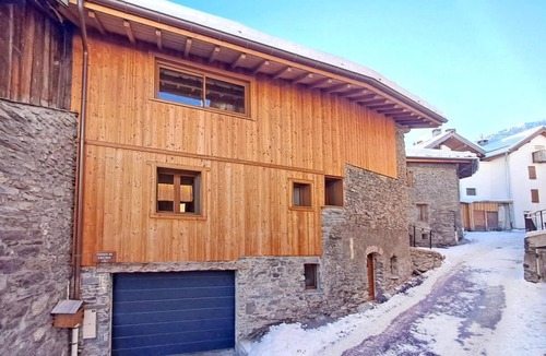 Les Allues Ski Chalet | Chalet, 300m from shops, terrace, fireplace or stove, ski locker, 130m², Méribel