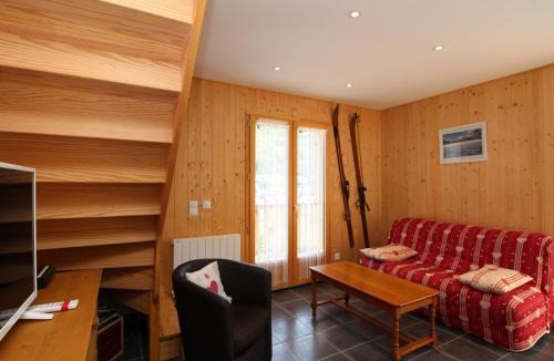 Mont-Dore Ski Chalet | Chalet 4* avec Terrasse Panoramique, WiFi et Parking, 8 Pers. - FR-1-608-15