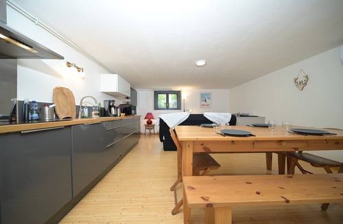 Saint-Lary-Soulan Ski Chalet | Chalet 'Appartement Les Isards' with Mountain View, Wi-Fi and Air Conditioning