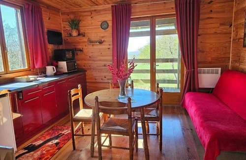 Velle-sur-Moselle House | Chalet au calme avec terrasse, acceptant les animaux, parking et Wi-Fi inclus - FR-1-584-108