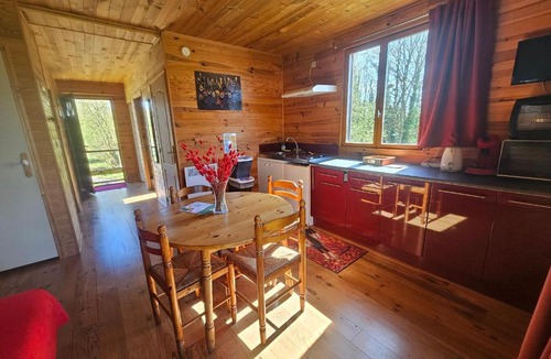 Velle-sur-Moselle House | Chalet au calme avec terrasse, acceptant les animaux, parking et Wi-Fi inclus - FR-1-584-108