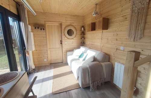 Saint-Ambreuil Apartment | chalet bohème au calme
