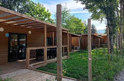 Savignac-les-Ormeaux Ski Chalet | Chalet Confort 35m² - 2 bedrooms + Covered terrace + Reversible air conditioning + TV 4 people