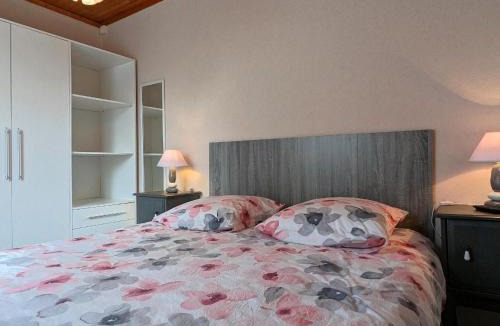 Pesmes House | Chalet confortable à Pesmes avec terrasse privative - FR-1-583-477