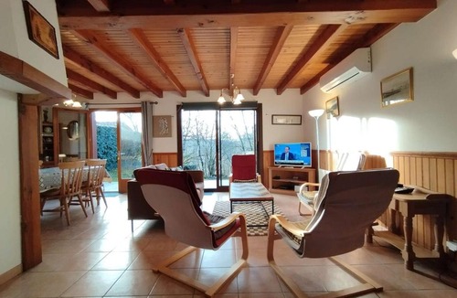 Lachapelle-Auzac Ski Chalet | Chalet cosy au vert pour 6 avec piscine et Wi-Fi, proche Souillac - FR-1-828-3