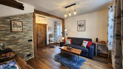 Aigueblanche House | chalet cosy, jacuzzi privé, calme, idéal moto rando vélo