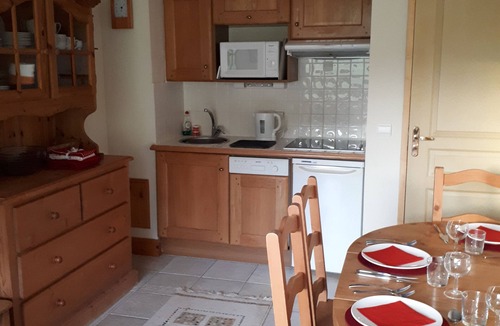 Montalbert Apartment | Chalet de Montalbert 25C, 4-6 pers, ski in ski out