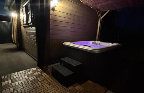 Chassey-les-Montbozon Ski Chalet | Chalet Des Aigrettes- Jacuzzi privatif