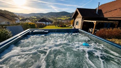 Le Syndicat Ski Chalet | Chalet des Reves vosgiens premium avec Jacuzzi, brasero, borne d'arcade 3000 jeux et pistes de ski à 10 minutes