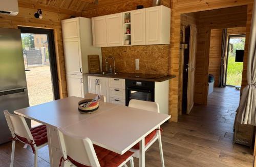 Montret Ski Chalet | Chalet en bois indépendant, terrasse et accès piscine