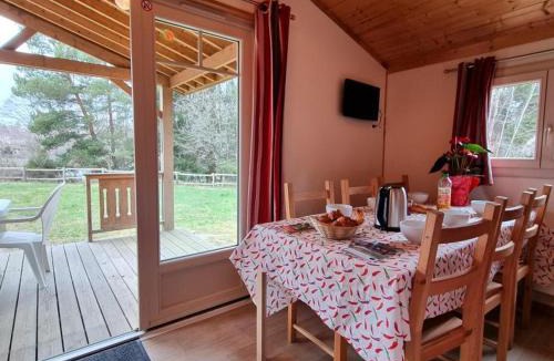 Usson-en-Forez House | Chalet en pleine nature, animaux OK - 6 pers. - FR-1-496-396