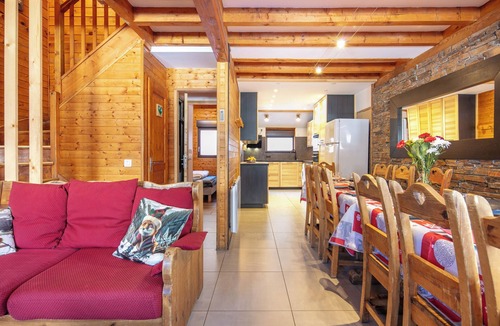 Mont-de-Lans Ski Chalet | CHALET FLOCON 12/14 pers. Ski in/out