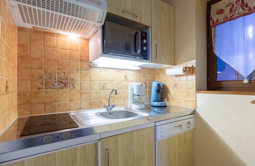 Loudervielle Ski Chalet | Chalet for 6 in Peyragudes with fireplace and BBQ