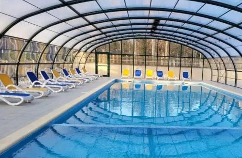 Marcilly-sur-Eure Ski Chalet | Chalet