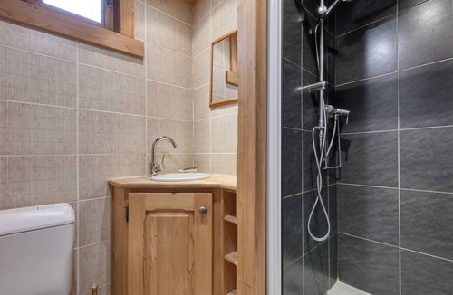Saint-Nicolas-de-Veroce Ski Chalet | Chalet 9 pers, Mont Blanc view, parking, near ski