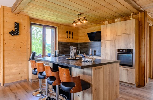 Saint-Maurice-sur-Moselle Ski Chalet | Chalet 'Le Brusyna' with Mountain View, Whirlpool, Private Terrace and Wi-Fi