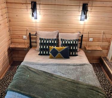 Deneuvre Ski Chalet | Chalet - gîte avec étang