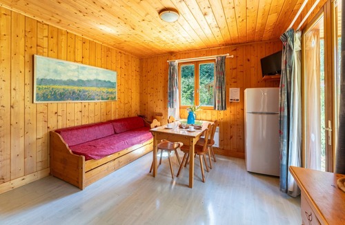 Mirabel-aux-Baronnies Ski Chalet | Chalet 'Gite Sariette' with Shared Pool, Private Terrace and Wi-Fi