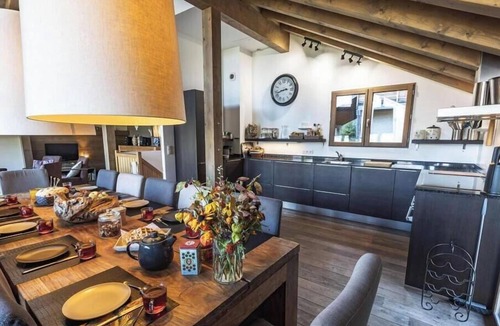 Valfrejus Ski Chalet | Chalet, Ground floor, terrace, balcony, fireplace or stove, tv, ski locker, 158m², Valfréjus