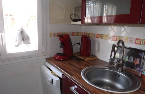 Gruissan Plage Ski Chalet | CHALET, GRUISSAN PLAGE, 150 m from the beach, wifi