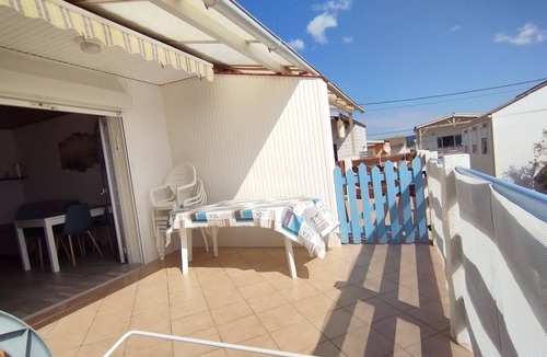 Gruissan Plage Ski Chalet | CHALET - Gruissan plage, 200 m from the sea, calm and relaxing